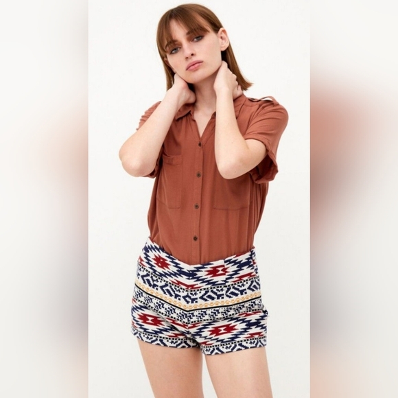 Zara Shorts - Picture 1 of 6